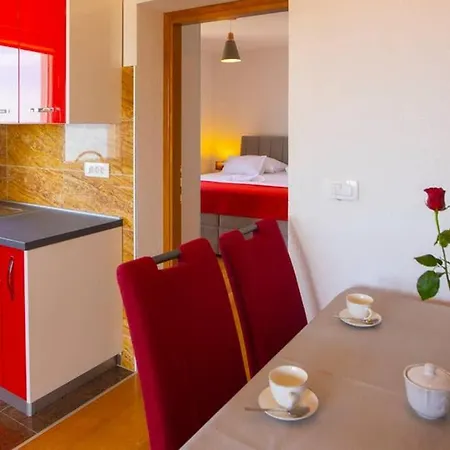 Vladimir #5 アパート *